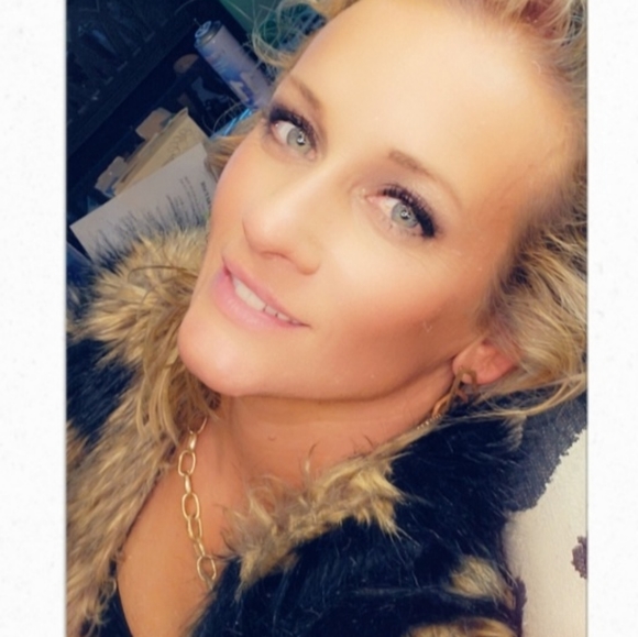 Meet your Posher, Tricia - Picture 4 of 9